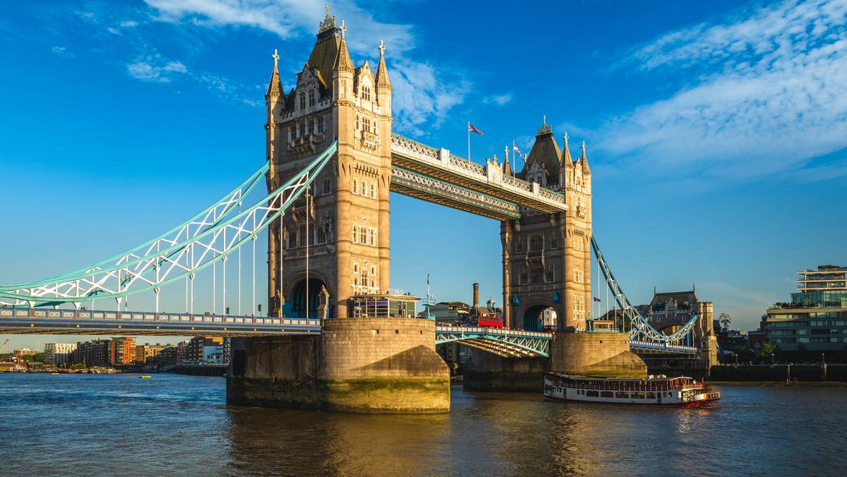 Zboruri de la Aeroportul Milano Bergamo Orio al Serio către Regatul Unit