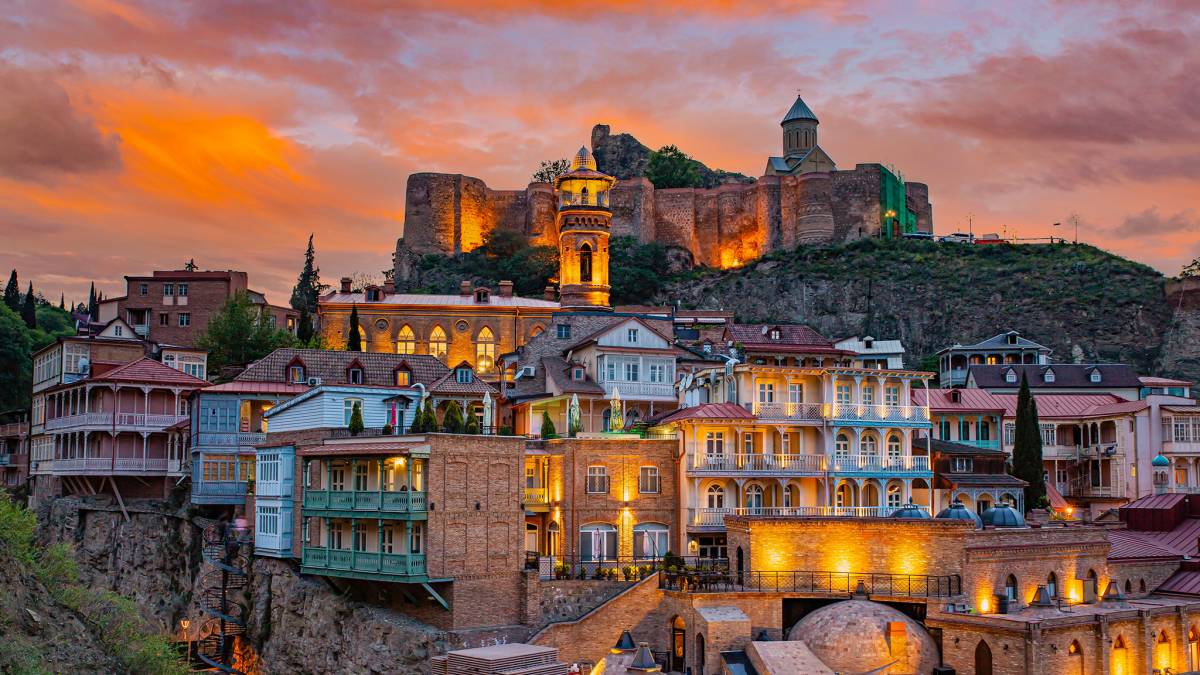 Voli da Orio al Serio verso la Georgia